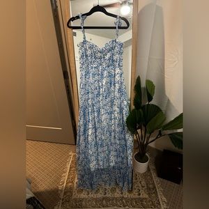 Vici Dolls Blue Floral Maxi, size Large